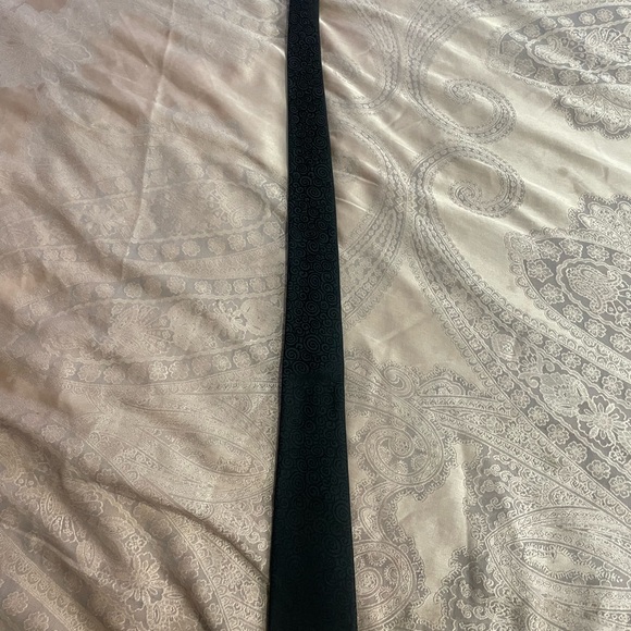 Dolce & Gabbana Mens Black Skinny Tie - Picture 6 of 6